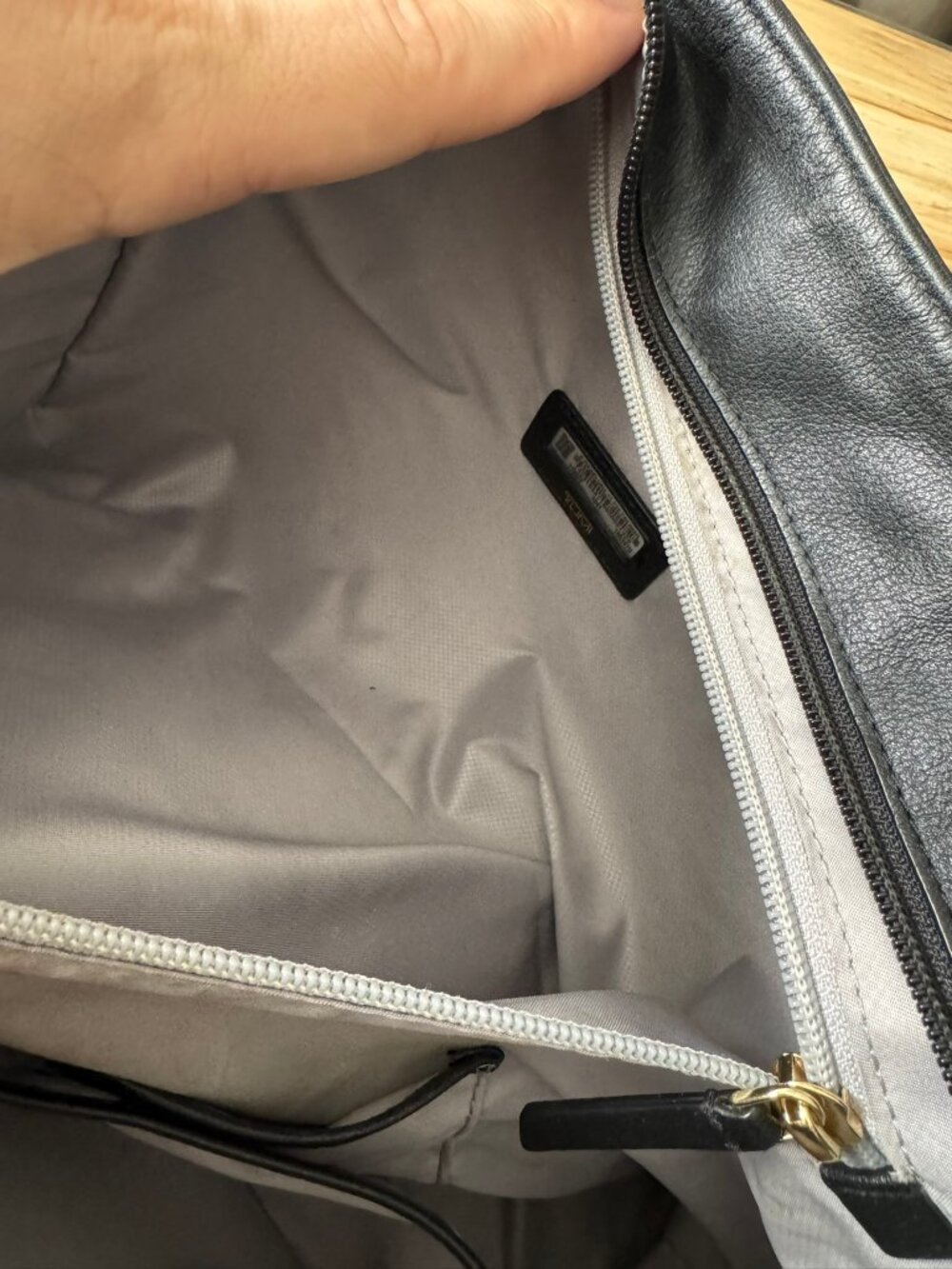 Tumi Voyageur "Monika" Leather Tote Laptop Bag BLACK GOLD HARDWARE LIKE NEW - Picture 7 of 17